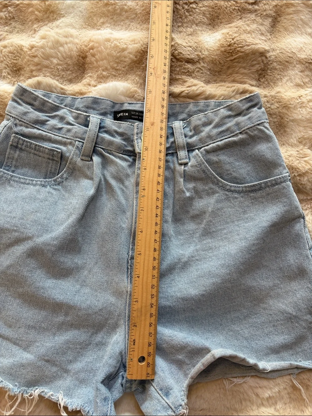 SHEIN light wash high waist shorts raw hem size 26/US size 2 - Picture 6 of 8